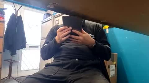 Snapshot of grumpy271 chatting on 09-19-25, 02:29 grumpy271 online show from 09-19-25, 02:29