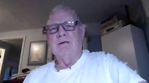 Snapshot of gspotlover1 chatting on 04-18-26, 11:36 Horny Daddy online show from 04-18-26, 11:36