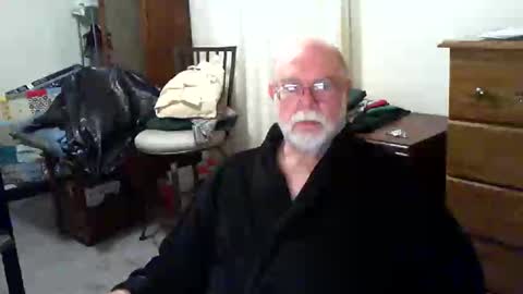 Snapshot of gtnolder60 chatting on 10-26-25, 11:16 Gary online show from 10-26-25, 11:16