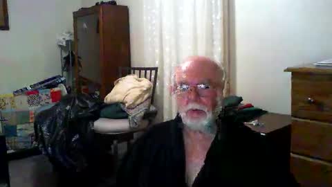 Snapshot of gtnolder60 chatting on 10-30-25, 10:38 Gary online show from 10-30-25, 10:38