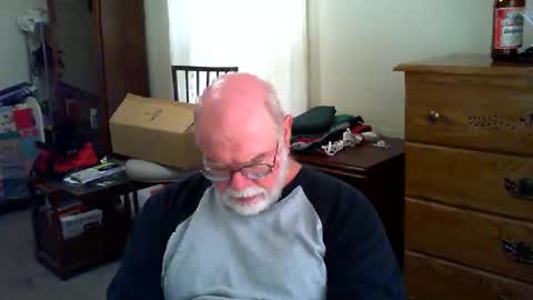 Snapshot of gtnolder60 chatting on 11-07-25, 02:39 Gary online show from 11-07-25, 02:39