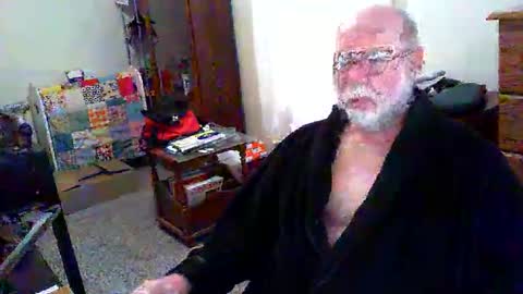 Snapshot of gtnolder60 chatting on 11-15-25, 12:45 Gary online show from 11-15-25, 12:45