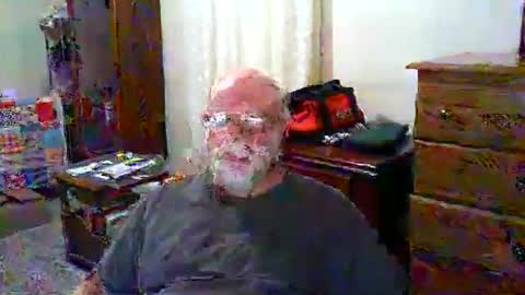 Snapshot of gtnolder60 chatting on 11-24-25, 11:37 Gary online show from 11-24-25, 11:37