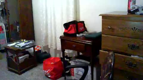 Snapshot of gtnolder60 chatting on 12-04-25, 12:14 Gary online show from 12-04-25, 12:14