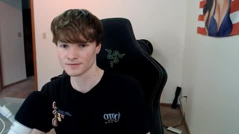 gucciboi4 online show from 11-15-25, 07:32