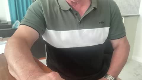 Snapshot of guesswhatigot2 chatting on 01-04-25, 04:12 guesswhatigot2 online show from 01-04-25, 04:12