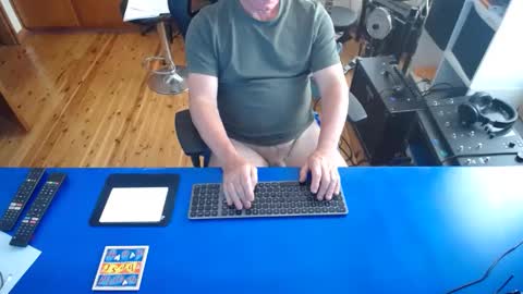 Snapshot of guesswhatigot2 chatting on 01-19-25, 07:36 guesswhatigot2 online show from 01-19-25, 07:36