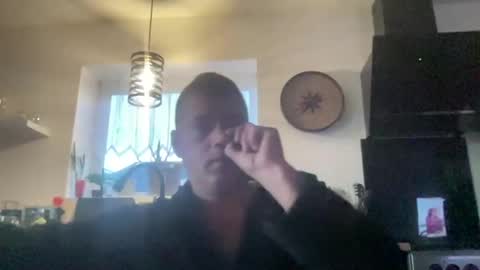 guil0 online show from 10-05-25, 09:40