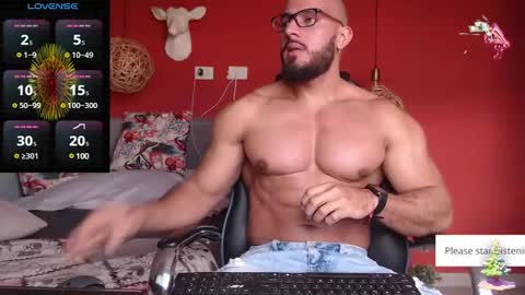 Snapshot of guillesmith2021 chatting on 01-17-25, 12:31 Angel online show from 01-17-25, 12:31