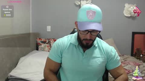 Snapshot of guillesmith2021 chatting on 01-27-25, 04:22 Angel online show from 01-27-25, 04:22