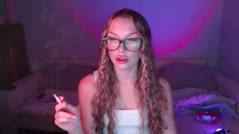 Snapshot of guilty_pleasureee chatting on 11-20-25, 07:57 Marta online show from 11-20-25, 07:57