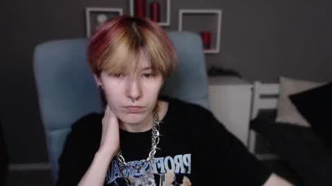 guitarandangell online show from 04-26-26, 11:19