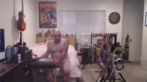 Snapshot of guitarsexgod chatting on 10-29-25, 07:43 Mario online show from 10-29-25, 07:43