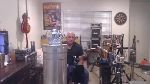 Snapshot of guitarsexgod chatting on 11-26-25, 11:22 Mario online show from 11-26-25, 11:22