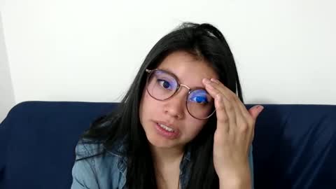 Vane blonde and Hazell black hair online show from 09-08-25, 08:41