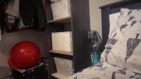 Snapshot of gumbywanna chatting on 12-18-24, 01:05 gumbywanna online show from 12-18-24, 01:05