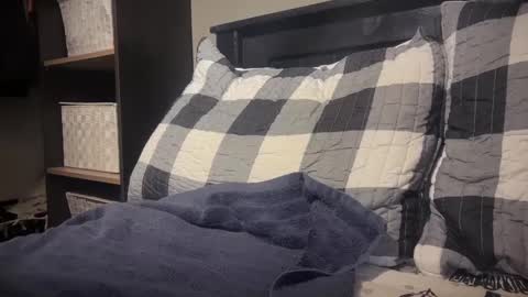 Snapshot of gumbywanna chatting on 01-01-25, 12:53 gumbywanna online show from 01-01-25, 12:53