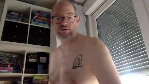 Snapshot of gummicasual chatting on 02-21-25, 10:39 gummicasual online show from 02-21-25, 10:39