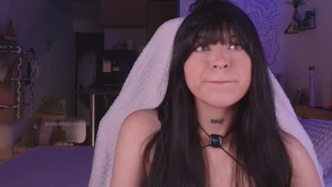 Snapshot of gummysaurus chatting on 04-27-26, 12:19 S online show from 04-27-26, 12:19