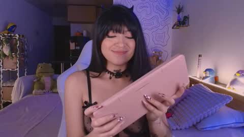 Snapshot of gummysaurus chatting on 05-15-26, 11:23 S online show from 05-15-26, 11:23