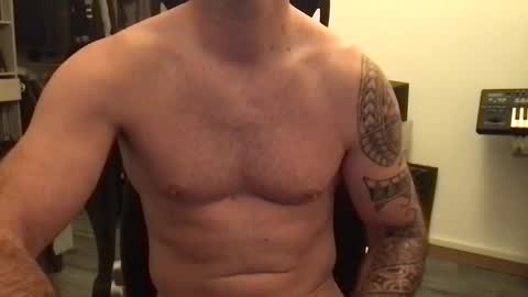 Snapshot of guntboy chatting on 02-02-25, 04:22 guntboy online show from 02-02-25, 04:22