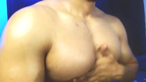 Snapshot of gurushake chatting on 11-26-25, 05:08 holl latino online show from 11-26-25, 05:08