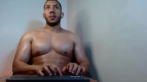 holl latino online show from 05-22-26, 05:07