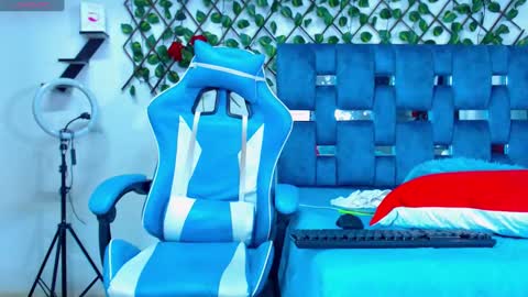 Hakim online show from 01-16-25, 04:17