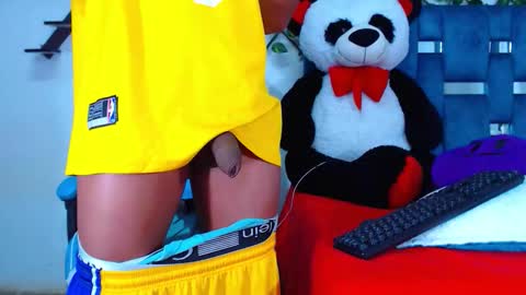 Hakim online show from 10-25-25, 02:13