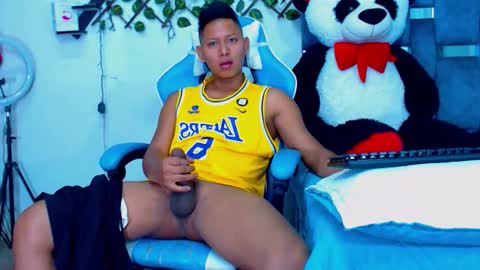 Hakim online show from 03-15-26, 02:01