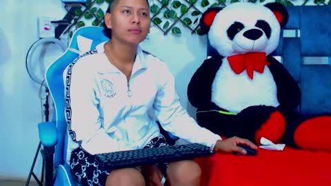 Hakim online show from 03-23-26, 02:54