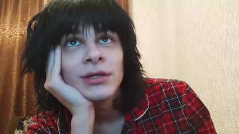 Snapshot of gushill_ chatting on 11-25-25, 12:43 gushill_ online show from 11-25-25, 12:43