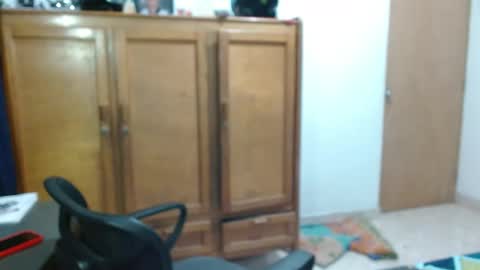 Snapshot of guts_x chatting on 12-10-24, 02:16 Guts online show from 12-10-24, 02:16