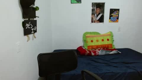 Snapshot of guts_x chatting on 01-21-25, 08:11 Guts online show from 01-21-25, 08:11