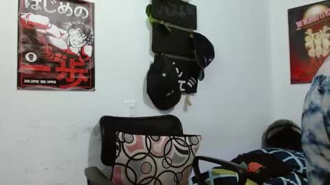 Snapshot of guts_x chatting on 03-04-25, 08:16 Guts online show from 03-04-25, 08:16