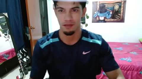 Snapshot of guts_x chatting on 09-10-25, 06:08 Guts online show from 09-10-25, 06:08