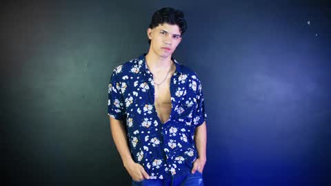 Snapshot of guts_x chatting on 10-07-25, 05:54 Guts online show from 10-07-25, 05:54