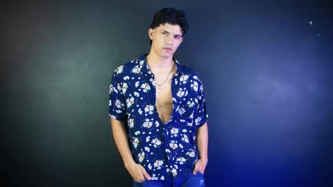 Snapshot of guts_x chatting on 11-18-25, 06:23 Guts online show from 11-18-25, 06:23