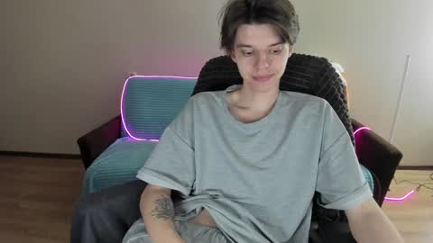 guy_liam1 online show from 12-29-24, 07:43