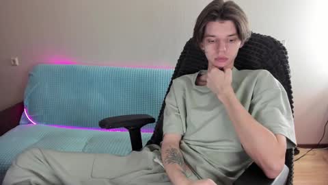 guy_liam1 online show from 02-13-25, 02:20