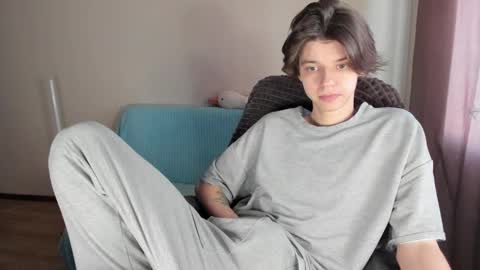 guy_liam1 online show from 03-07-25, 02:12