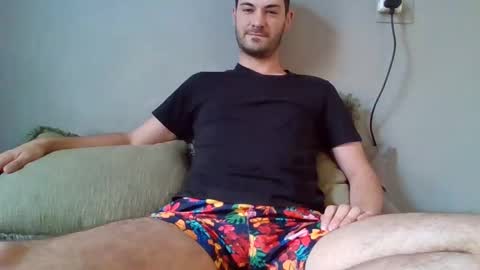 Snapshot of guyhardon chatting on 12-30-24, 11:48 Guy Hardon online show from 12-30-24, 11:48