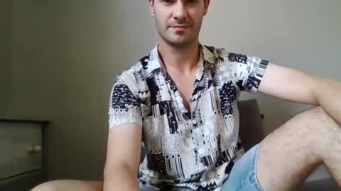 Snapshot of guyhardon chatting on 02-08-26, 09:23 Guy Hardon online show from 02-08-26, 09:23