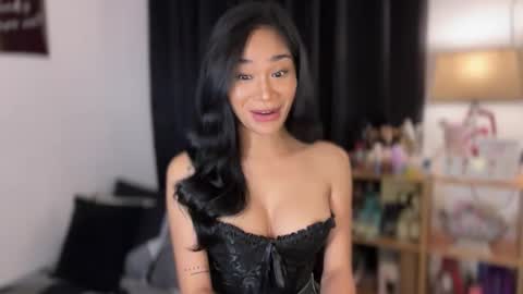 Snapshot of gwapangahas chatting on 10-07-25, 12:19 Alexa online show from 10-07-25, 12:19