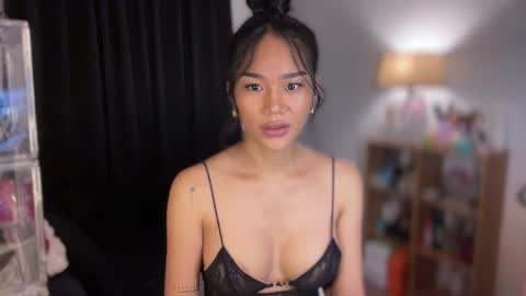 Snapshot of gwapangahas chatting on 10-14-25, 08:53 Alexa online show from 10-14-25, 08:53