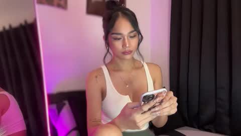 Snapshot of gwapangahas chatting on 10-23-25, 04:01 Alexa online show from 10-23-25, 04:01