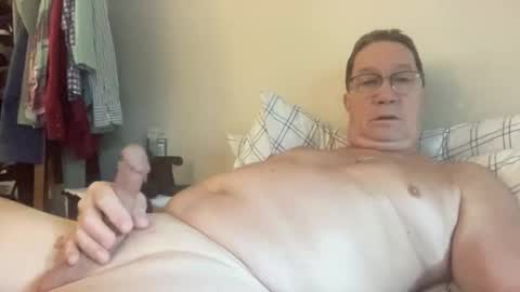 Snapshot of gwashere4u chatting on 10-29-25, 01:57 gwashere4u online show from 10-29-25, 01:57