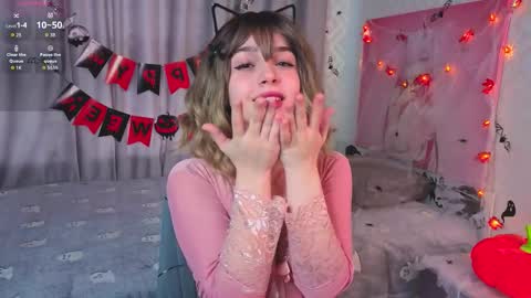 Snapshot of gwendolyndrews chatting on 10-28-25, 02:59 Lisa online show from 10-28-25, 02:59