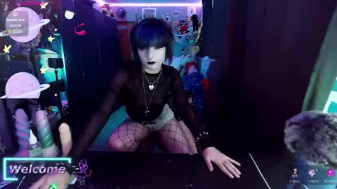 Snapshot of gwengraham chatting on 01-12-26, 04:12 Gwen Graham online show from 01-12-26, 04:12