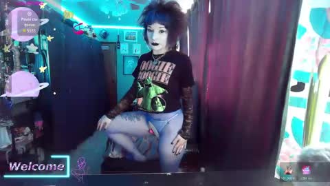 Snapshot of gwengraham chatting on 01-19-26, 04:11 Gwen Graham online show from 01-19-26, 04:11